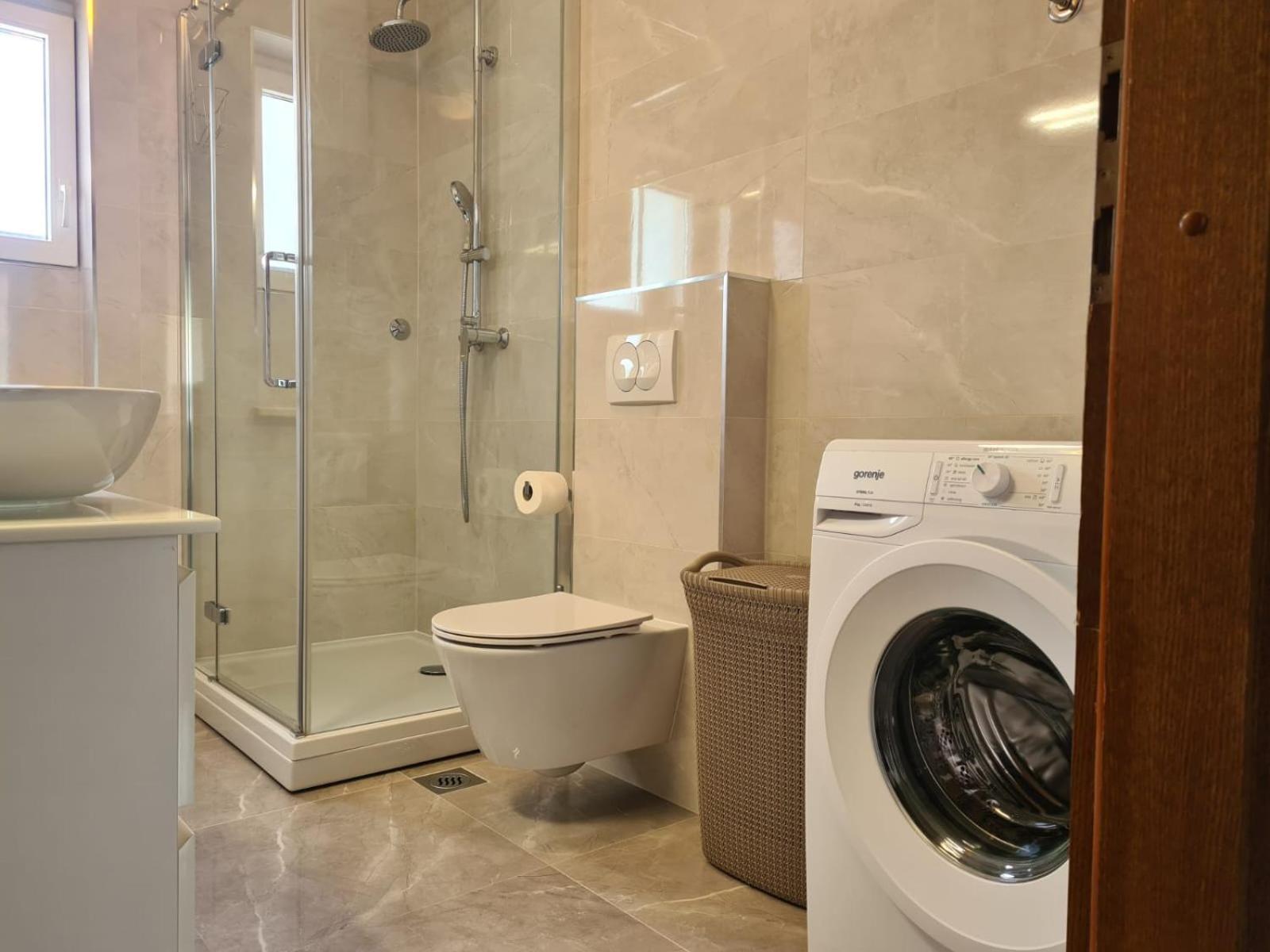 Apartments Jelena Supetar - Four Apartments - A Small House With A Private Yard - Two-Room Apartment With A Sea View - Studio Apartment - Two-Room Apartment With Garden View- Free Parking المظهر الخارجي الصورة