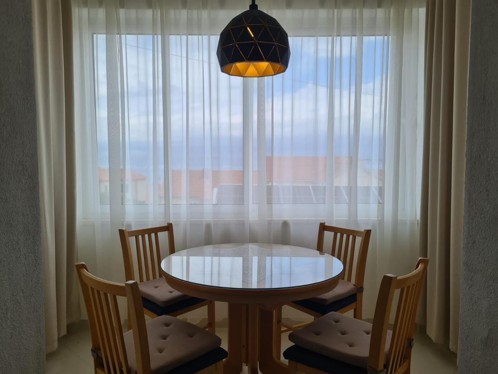 Apartments Jelena Supetar - Four Apartments - A Small House With A Private Yard - Two-Room Apartment With A Sea View - Studio Apartment - Two-Room Apartment With Garden View- Free Parking المظهر الخارجي الصورة