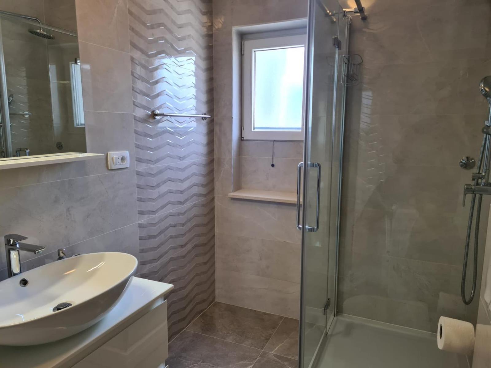 Apartments Jelena Supetar - Four Apartments - A Small House With A Private Yard - Two-Room Apartment With A Sea View - Studio Apartment - Two-Room Apartment With Garden View- Free Parking المظهر الخارجي الصورة