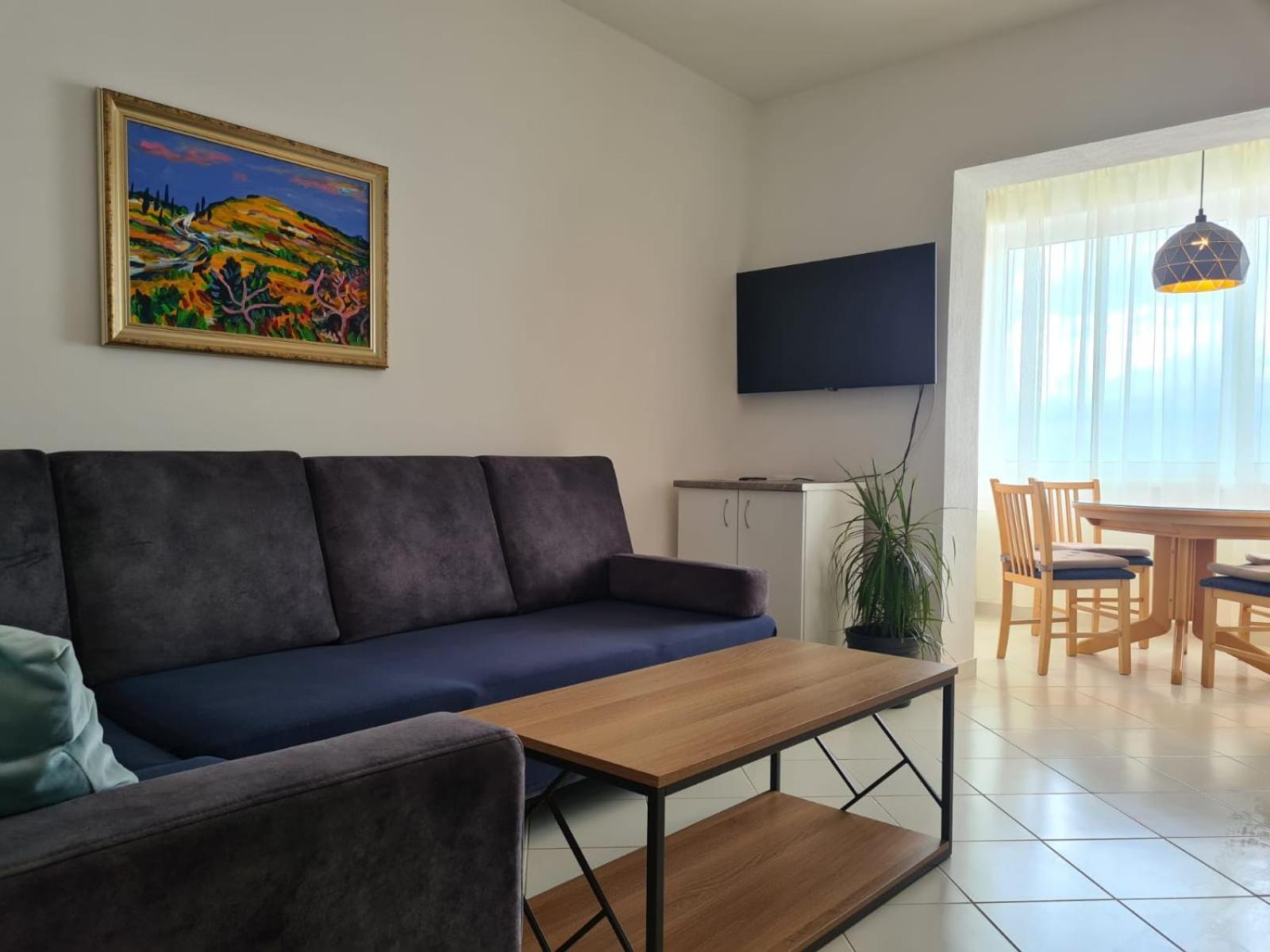 Apartments Jelena Supetar - Four Apartments - A Small House With A Private Yard - Two-Room Apartment With A Sea View - Studio Apartment - Two-Room Apartment With Garden View- Free Parking المظهر الخارجي الصورة