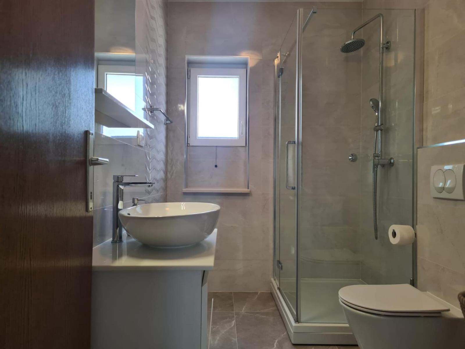 Apartments Jelena Supetar - Four Apartments - A Small House With A Private Yard - Two-Room Apartment With A Sea View - Studio Apartment - Two-Room Apartment With Garden View- Free Parking المظهر الخارجي الصورة
